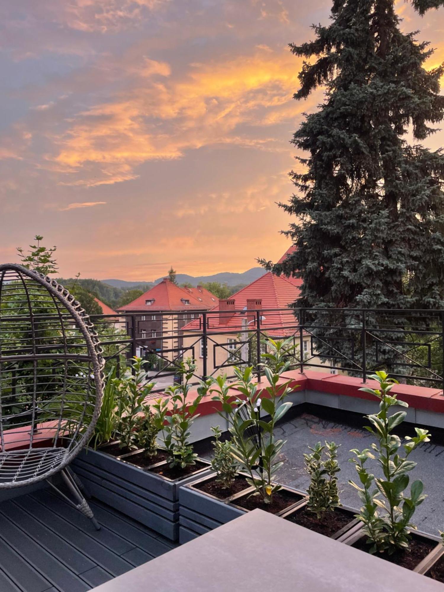 Szmaragdowa Sowa Apartman Wałbrzych Kültér fotó