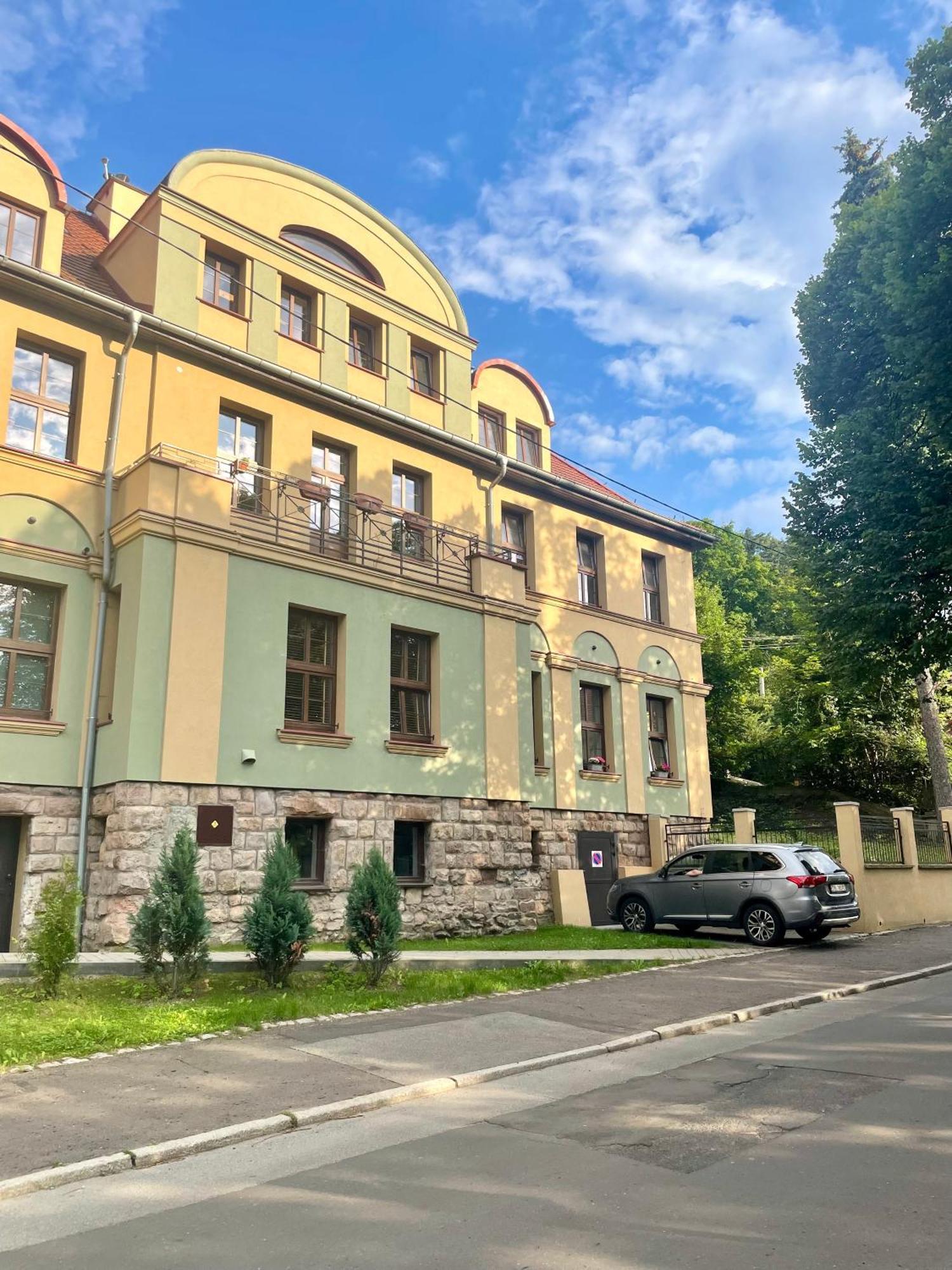 Szmaragdowa Sowa Apartman Wałbrzych Kültér fotó