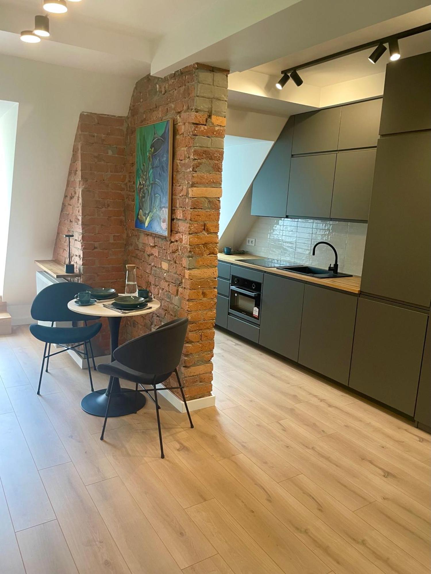 Szmaragdowa Sowa Apartman Wałbrzych Kültér fotó